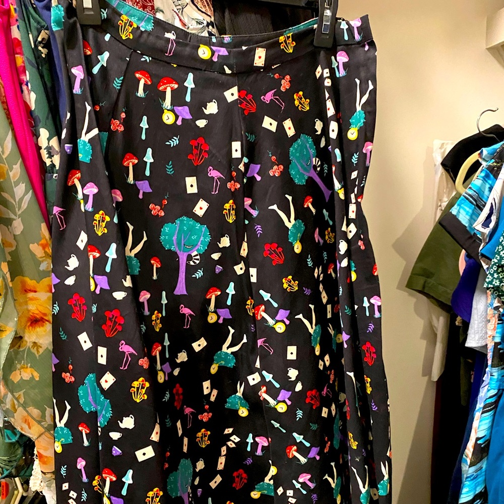 Fun Collectif Alice in Wonderland skirt! Size M